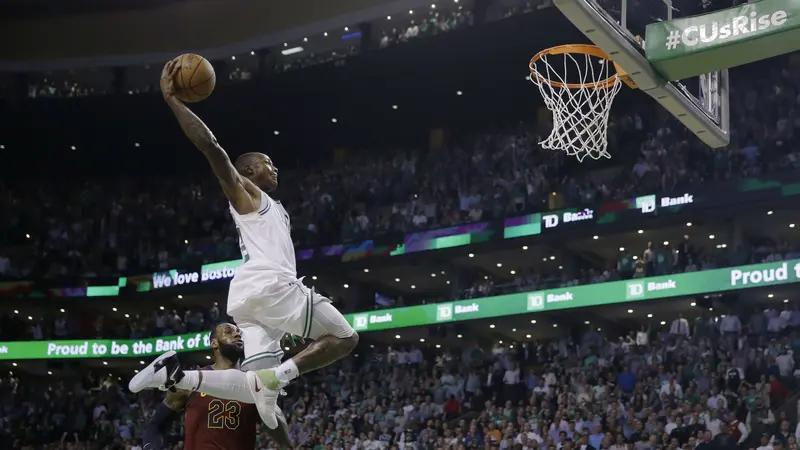 Aksi Terry Rozier saat Celtics mengalahkan Cavaliers