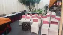 Suasana di lokasi yang akan dijadikan tempat acara adat pemberian marga untuk Kahiyang Ayu di kediaman Doli Sinomba Siregar, Medan (20/11). Dalam adat Mandailing dan Batak, Doli disebut tulang atau paman. (Liputan6.com/Aditya Eka)