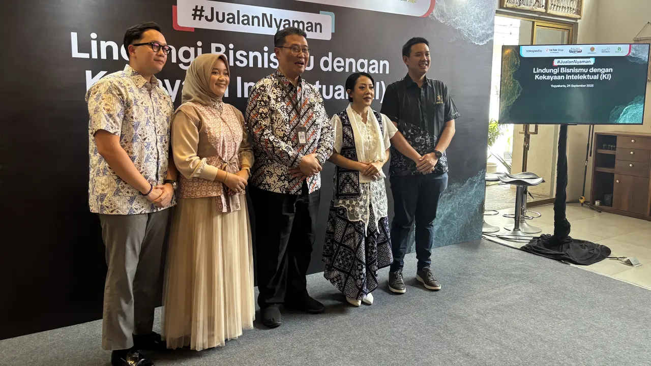 Tokopedia dan TikTok Shop by Tokopedia bersama Dinas Koperasi dan UKM Daerah Istimewa Yogyakarta (DIY) menggelar seminar bertajuk #JualanNyaman: Lindungi Bisnismu dengan Kekayaan Intelektual yang digelar di Yogyakarta. (Liputan6/Nasrul Faiz)
