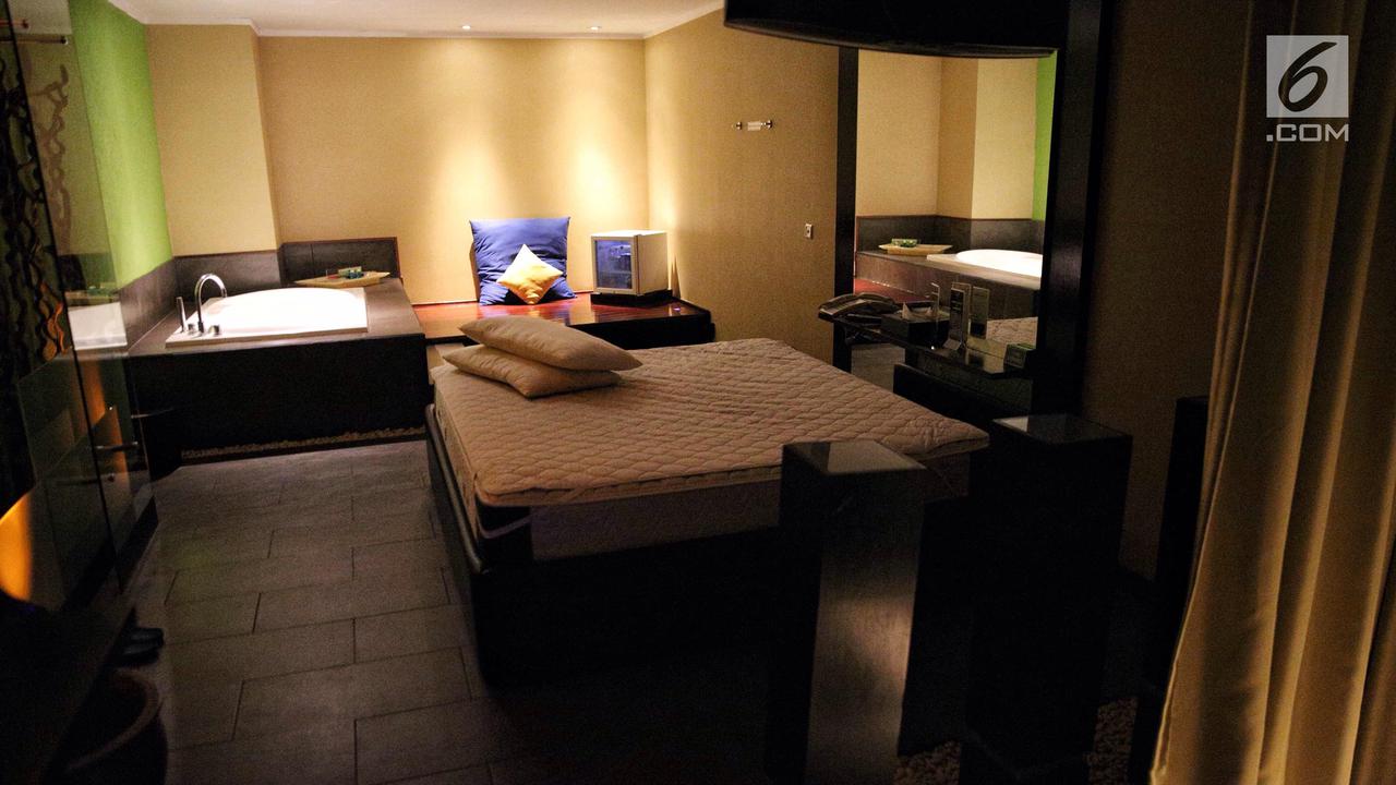 Bagian Dalam Hotel Alexis