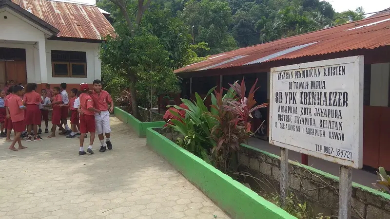 Aktifitas sekolah di Jayapura