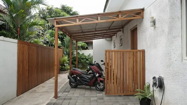 Desain Kanopi Samping Rumah untuk Area Penyimpanan Motor