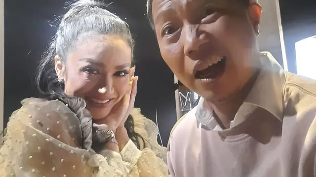 7 Potret Krisdayanti dan Sandhy Sondoro yang Duet Dalam Single Baru