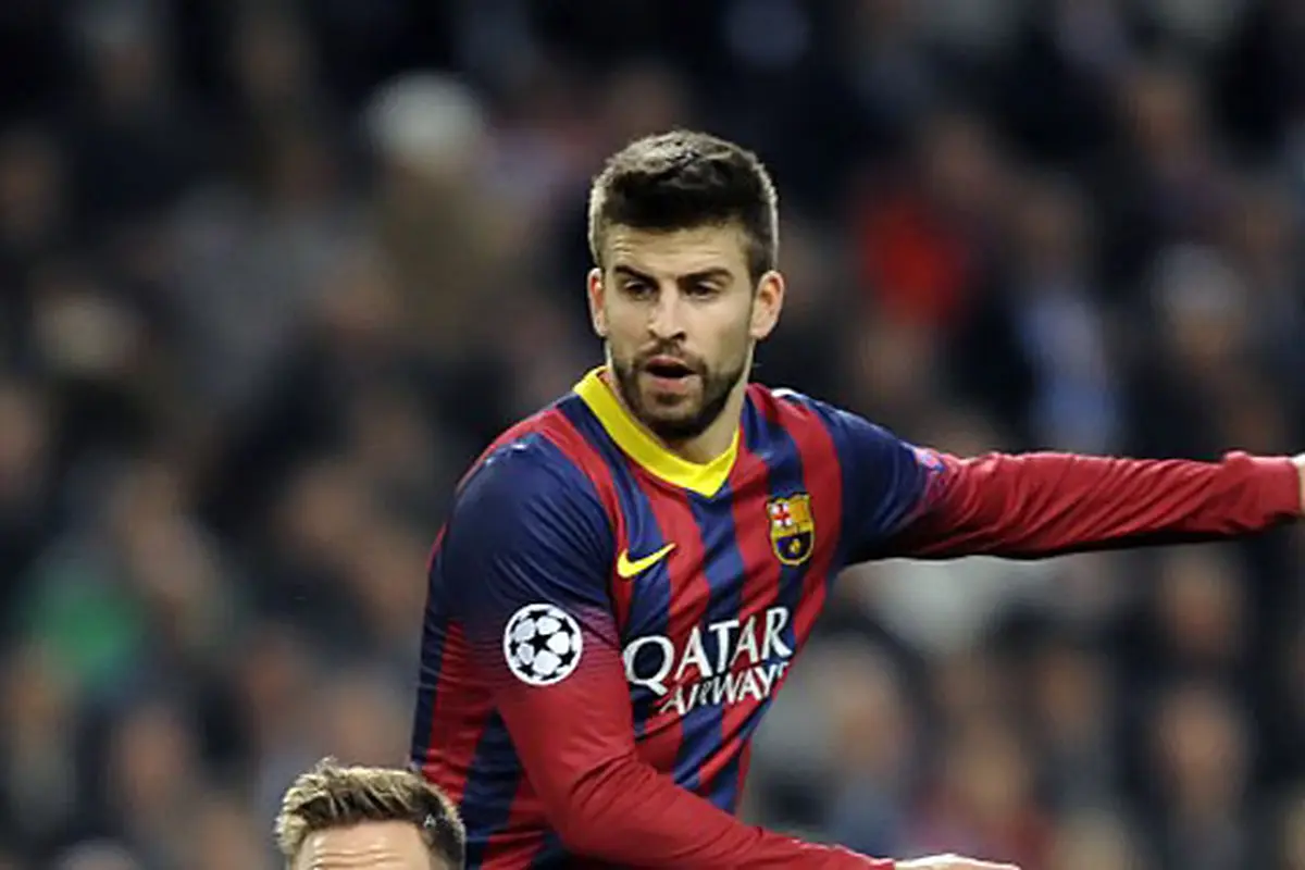 gerrard-pique-131127a.jpg