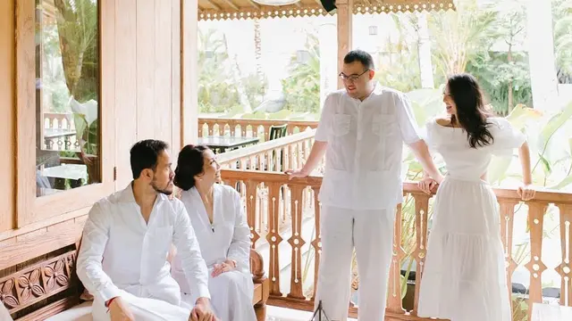 7 Potret Kompak Kebersamaan Raline Shah dengan Keluarga
