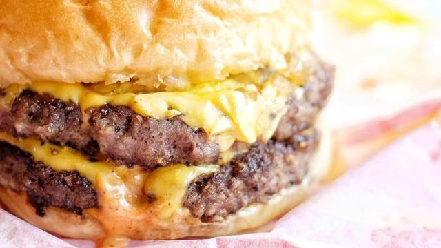 Flip Burger Bikin Kenyang Dengan Keju Meleleh Dan Roti Lembut Fashion Fimela Com