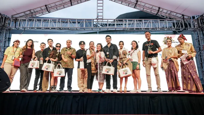 Acara ini diselenggarakan oleh Konsulat Jenderal Republik Indonesia di Hong Kong dan beberapa organisasi lainnya.