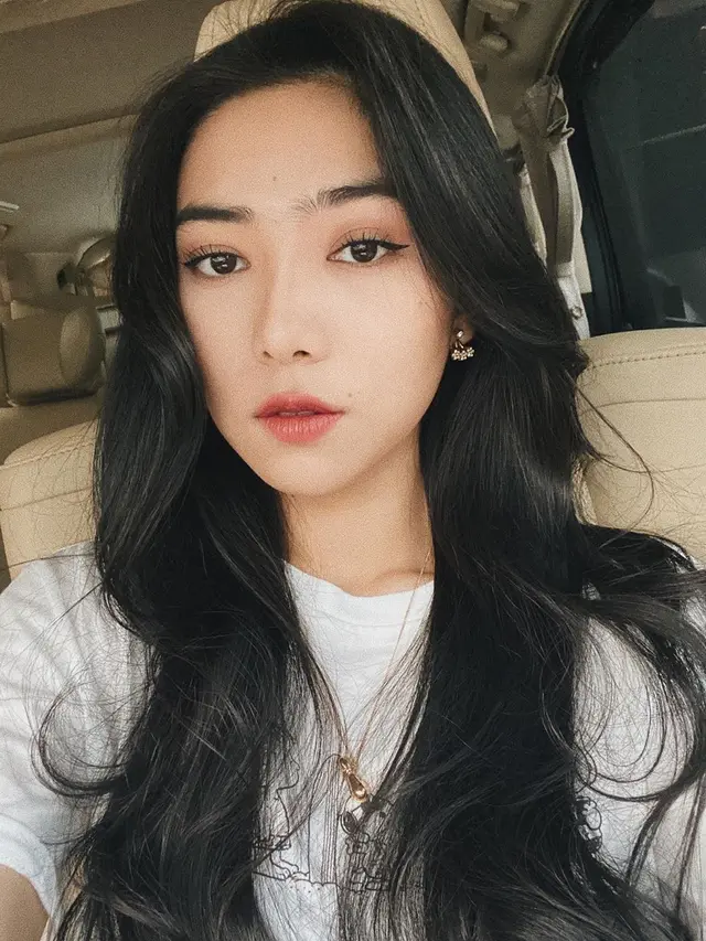 [Fimela] Isyana Sarasvati