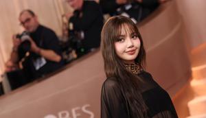 Lisa Blackpink di Golden Globes 2026. (Michael Tran / AFP)