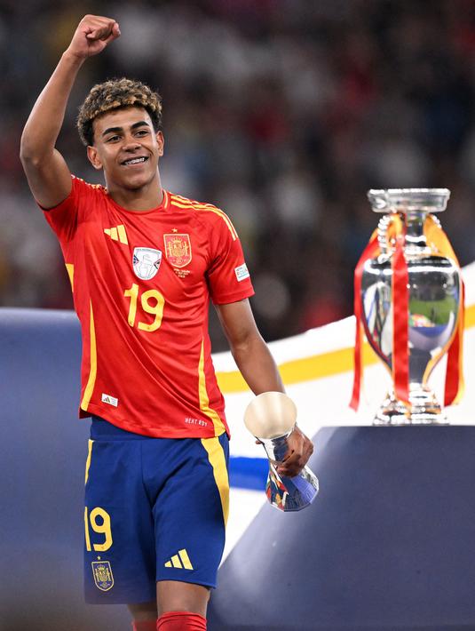 Bagi Spanyol, penghargaan Pemain Muda Terbaik Euro kali ini menjadi kali kedua secara beruntun. (Kirill KUDRYAVTSEV/AFP)