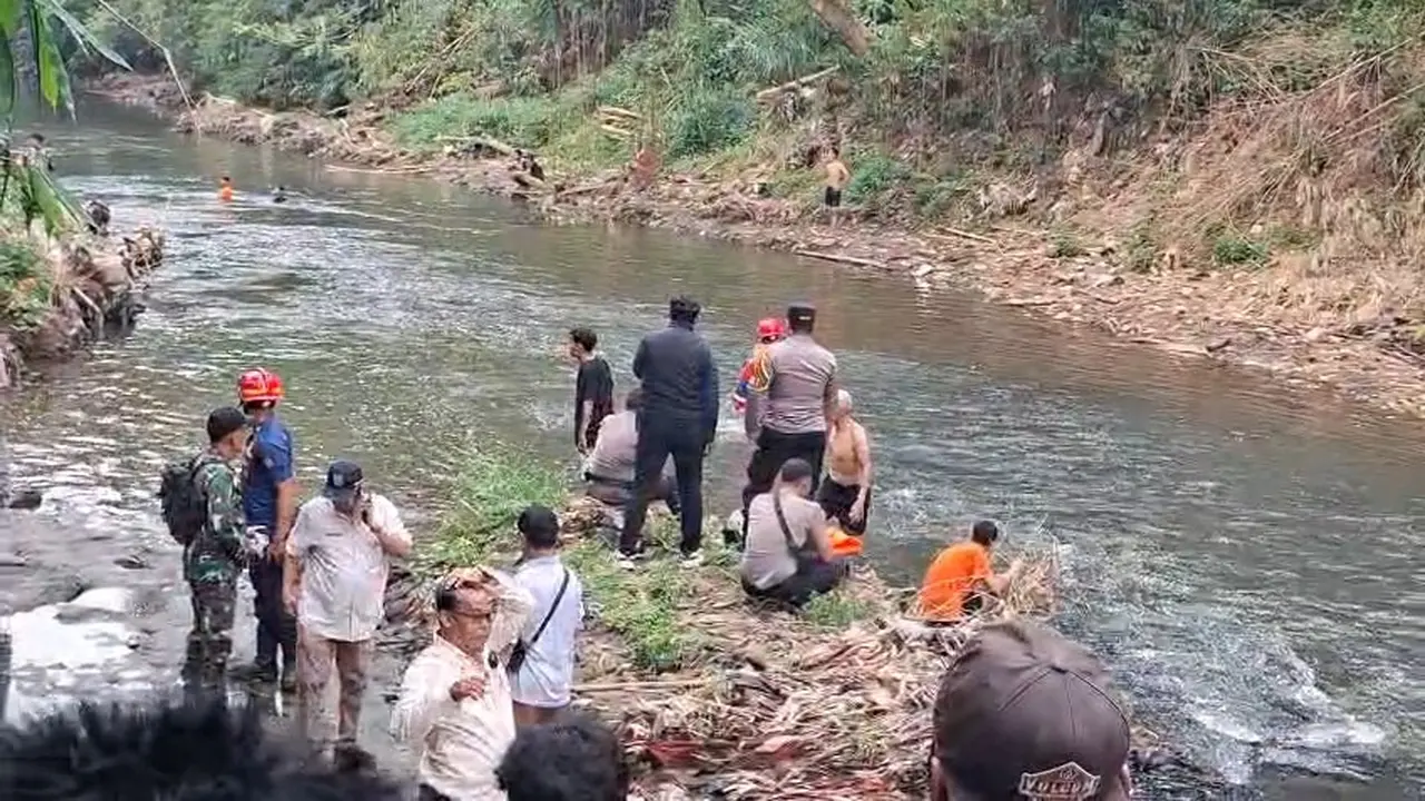Seorang Anak Ditemukan Tewas Tenggelam Dialiran Sungai Ciliwung Depok