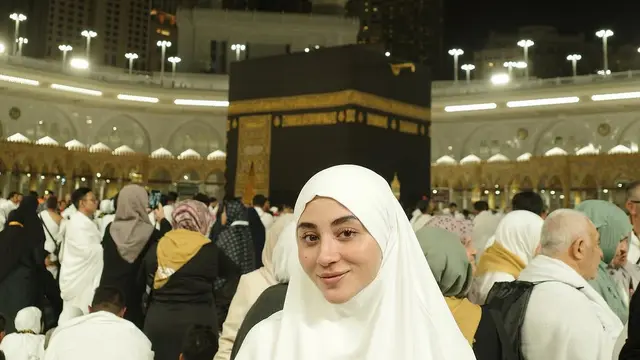 Margin Wieheerm Jalani Ibadah Umrah Sendiri Tanpa Ali Syakieb (credit: instagram/marginw)