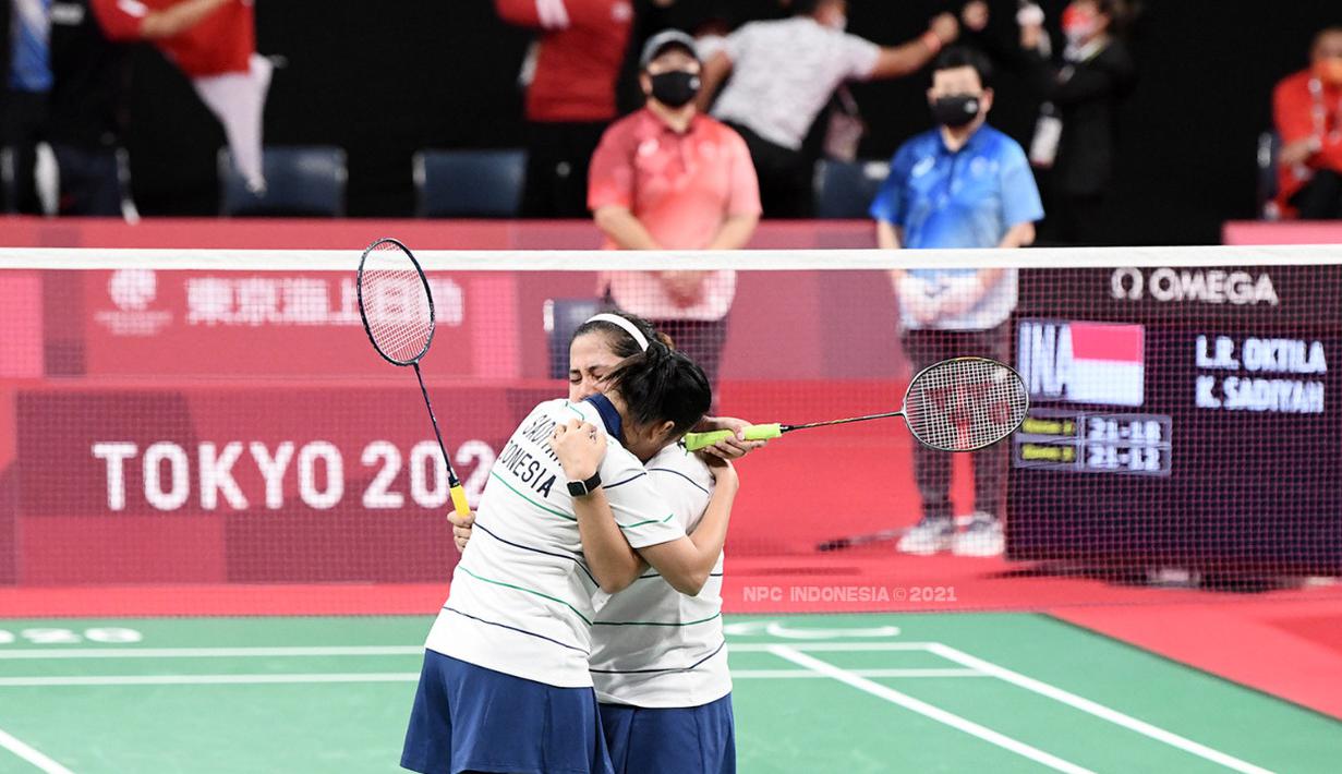 Leani Ratri Oktila lagi-lagi meraih medali, kali ini ia berpasangan dengan Khalimatus Sadiyah tampil sangat fantastis pada laga final sektor ganda putri kelas SL3-SU5 Paralimpiade Tokyo 2020, hari Sabtu (04/09/2021). (Foto: Dok NPC Indonesia)