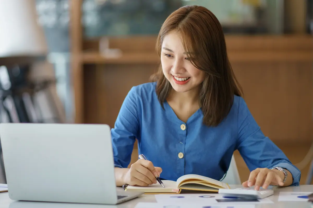 perempuan dan 10 mei kerja