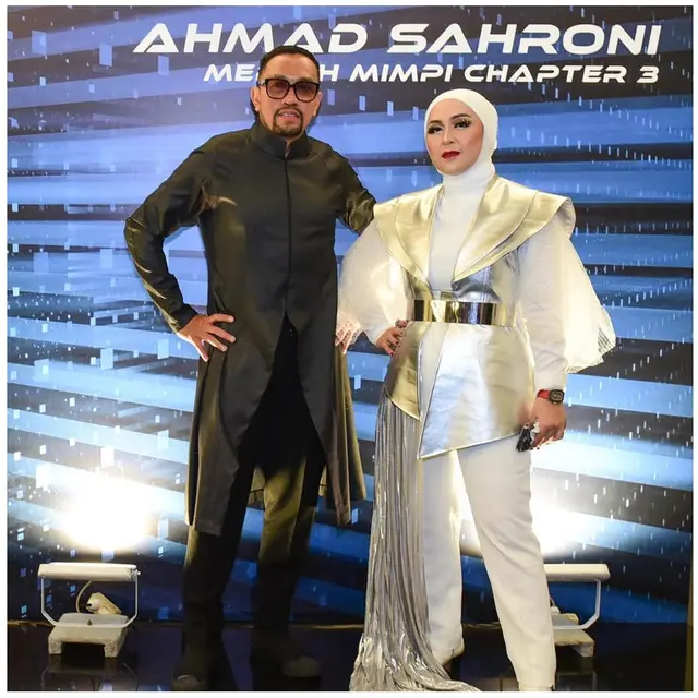 6 Potret Ahmad Sahroni dan Sang Istri Feby Belinda, Kabar Terbaru Diduga Umrah