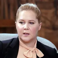 Amy Schumer menceritakan kisah memilukan hati mengenai pengalaman dirinya yang kehilangan keperawanan. (oprah.com)