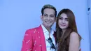 Jupiter Fortissimo dan Widuri Agesti saat melakukan fitting baju di studio Detik Square, Mampang, Jakarta Selatan, Jumat (8/1). (Galih W. Satria/Bintang.com)