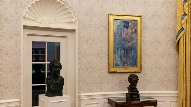 Dekorasi Baru Ruang Oval Kantor Presiden AS Joe Biden. (AP Photo)