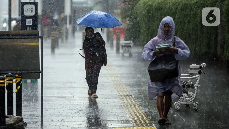 Cuaca Ekstrem Jakarta, Warga Diimbau Kurangi Aktivitas di Luar Rumah