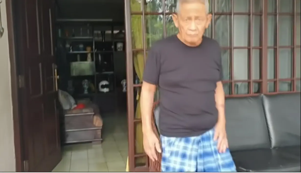 Rumah Mendiang Poppy Mercury (Youtube/Ramza Tv Studio)