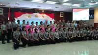 Kapolri Lepas 24 Polwan Ikuti Ekspedisi ke Puncak Carstensz