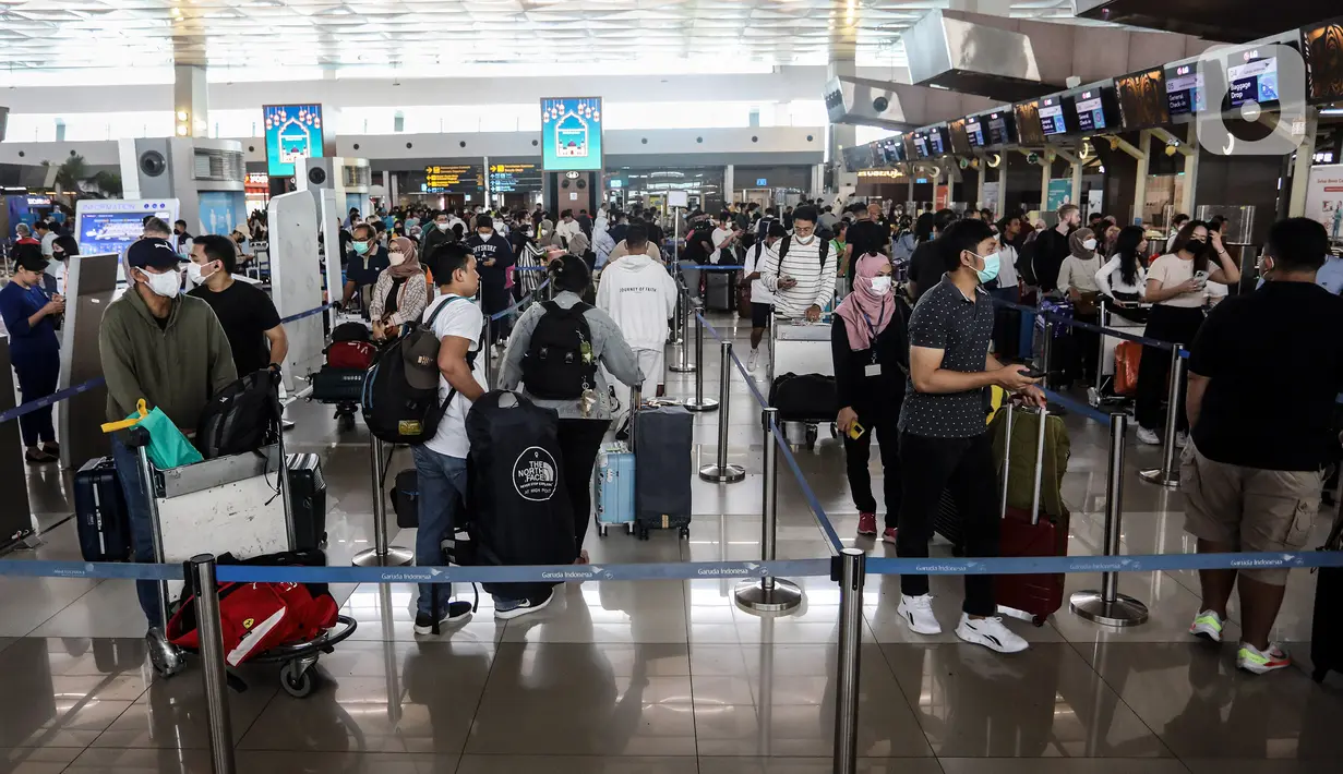 Lalu, mengoperasikan untuk pusat kendali infrastruktur dan fasilitas. (Liputan6.com/Johan Tallo)