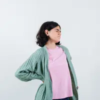 Tak hanya itu, otot inti seperti perut, panggul, dan paha juga berperan penting dalam menopang tulang belakang. [Dok/freepik.com/
8photo]