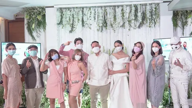 6 Momen Lamaran Vicky Prasetyo dan Kalina Ocktaranny, Penuh Kebahagiaan