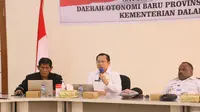 Ketua Pokja III Sumule Tumbo saat Rapat Koordinasi Satuan Tugas (Satgas) Pengawalan Daerah Otonom Baru (DOB) Provinsi Papua Pegunungan Kementerian Dalam Negeri.