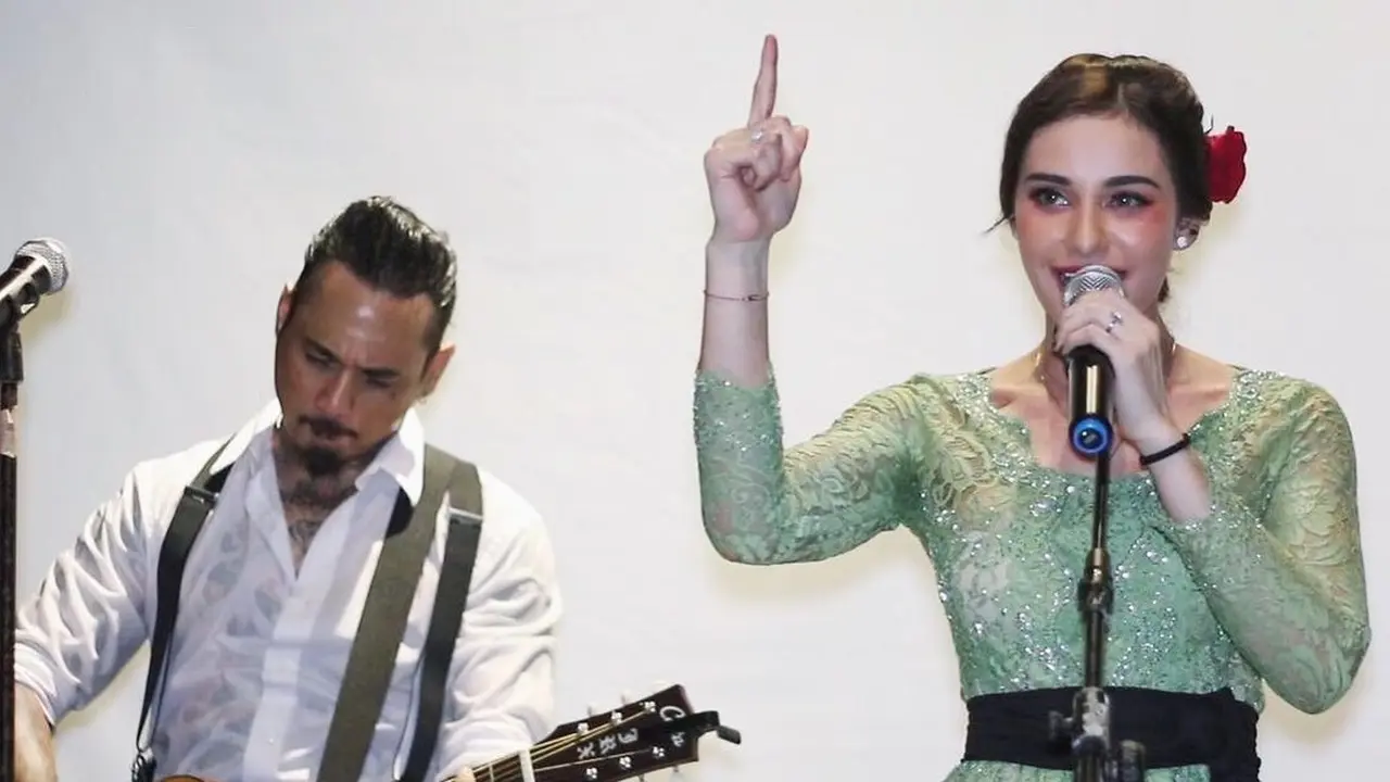 Vlaminora, proyek musik Jerinx SID dan Nora Alexandra