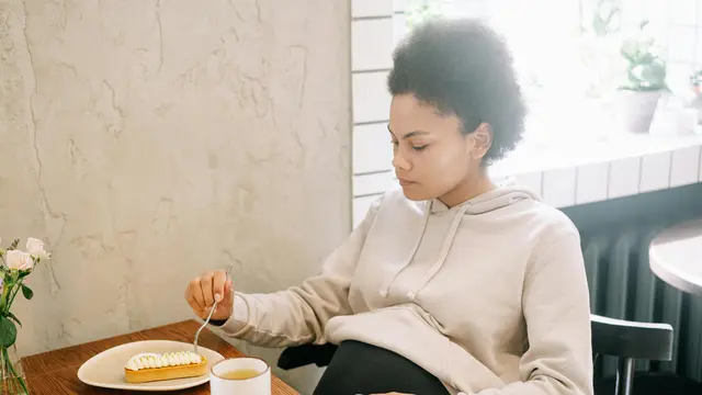 4. Makanan Tinggi Gula dan Lemak