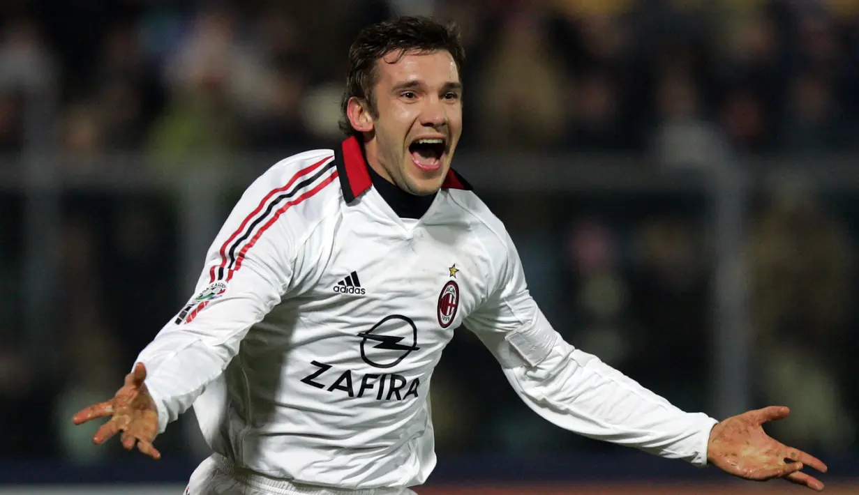 Striker asal Ukraina ini menjadi pencetak gol terbanyak ke dua bagi Milan. Shevchenko tercatat telah mencetak 175 gol dalam 296 pertandingan bersama Milan. (AFP/Carlo Baroncin)