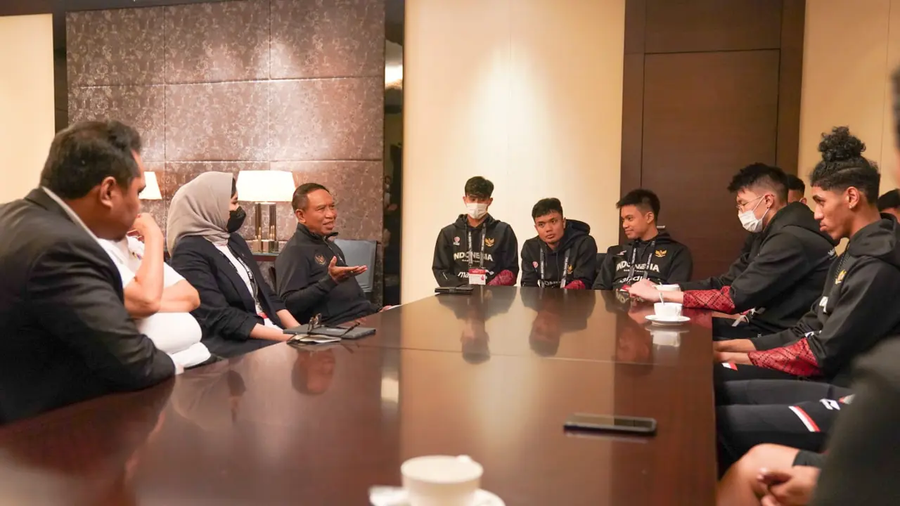 Menpora Temui Timnas Basket Indonesia Usai laga lawan Yordania di FIBA Asia Cup 2022