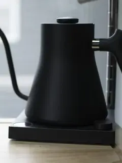 Ilustrasi Ketel Listrik/Photo by Paul Esch-Laurent on Unsplash