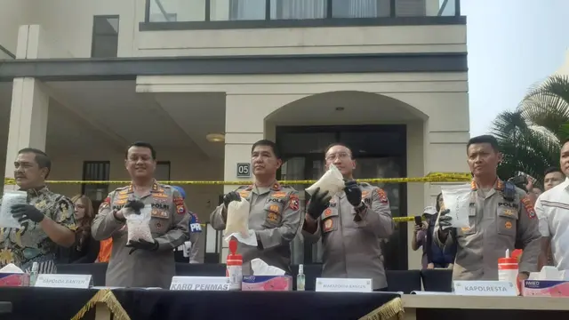 Pabrik ekstasi di sebuah rumah yang berada di kawasan elite, di Kabupaten Tangerang digerebek