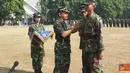 Citizen6, Surabaya: Dankodikdukum memberikan ucapan selamat atas keberhasilan siswa dalam menyelesaikan pendidikan dasar Kemiliteran di Puslatdiksarmil yang dilanjutkan dengan pengambilan sumpah. (Pengirim: Penkobangdikal)