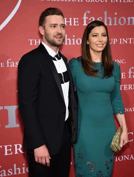 Pasangan muda ini menikah di tahun 2012, dan dikaruniai anak pertamanya di bulan April 2015, Silas. Tersiar kabar bulan ini keduanya merayakan ulang tahun pernikahannya tepat di tanggal 19 Oktober nanti. (AFP/Bintang.com)