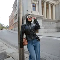 Aurel Hermansyah kembali mencuri perhatian publik dengan penampilan modisnya saat berlibur di Madrid. Dalam foto yang beredar, istri Atta Halilintar ini tampil menawan dengan gaya edgy yang memadukan nuansa modern dan elegan. [@aurelie.hermansyah].