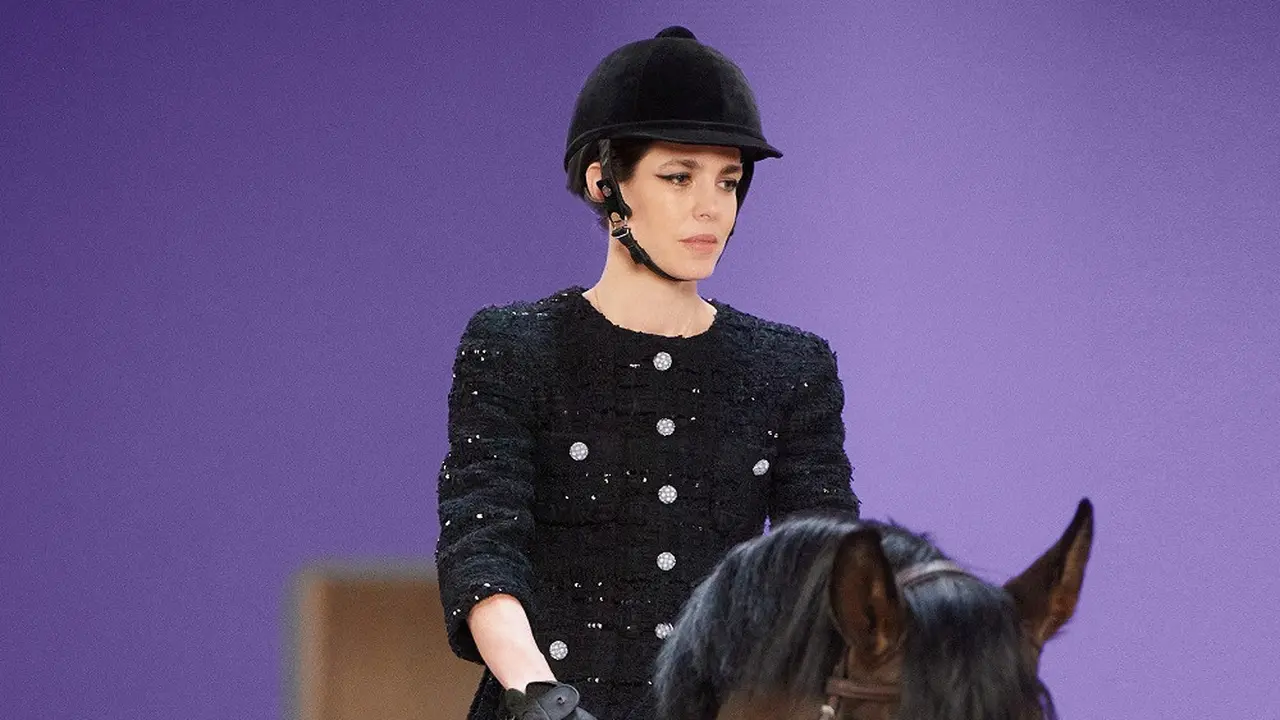Aksi Putri Monako Naik Kuda di Runway Chanel Couture Tuai Kritik, Dituding Eksploitasi Hewan
