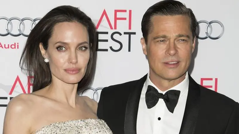 Angelina Jolie dan Brad Pitt