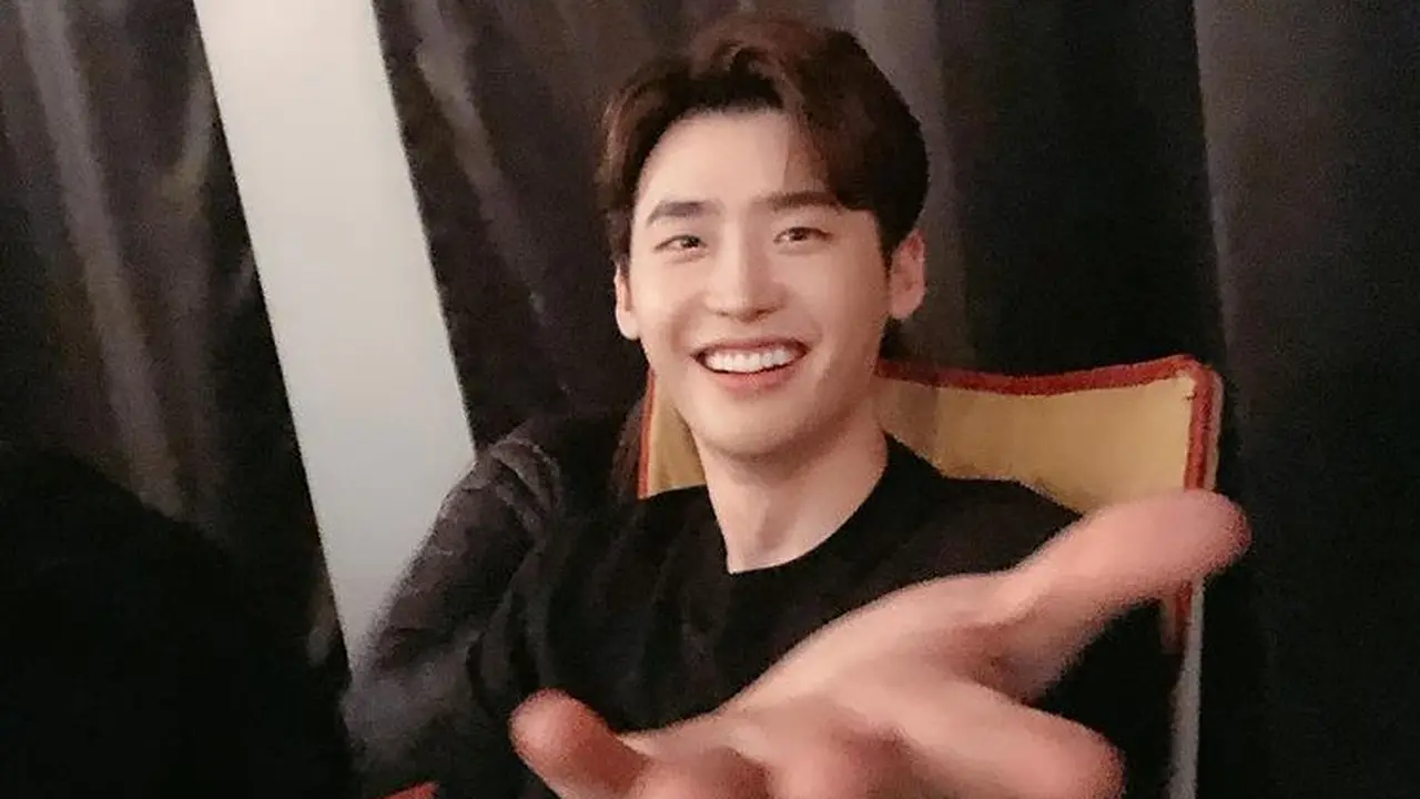 Lee Jong Suk