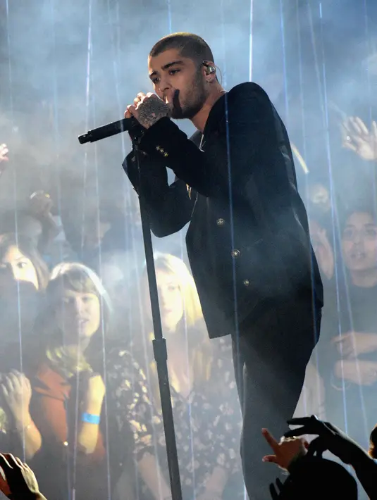 Sudah dapat mengatasi penyakit gangguan makannya, kini Zayn dikabarkan tengah menderita gangguan setres lantaran solo karir yang dijalaninya paska keluar dari grup band ‘One Direction’. (AFP/Bintang.com)