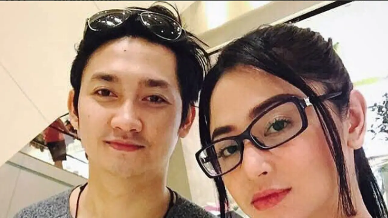 [Bintang] Dewi Perssik dan Angga Wijaya