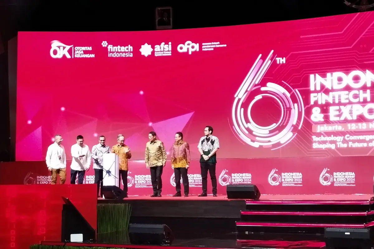 Ketua Dewan Komisioner Otoritas Jasa Keuangan (OJK), Mahendra Siregar di acara The 6th Indonesia Fintech Summit & Expo (IFSE), Selasa (12/11/2024).  (Gagas/Liputan6.com)