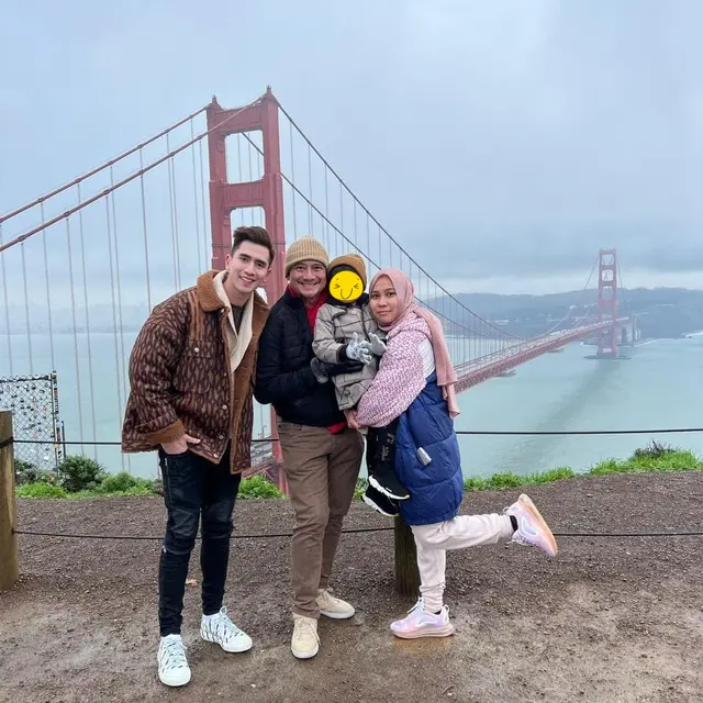 Verrell Bramasta Liburan Keluarga