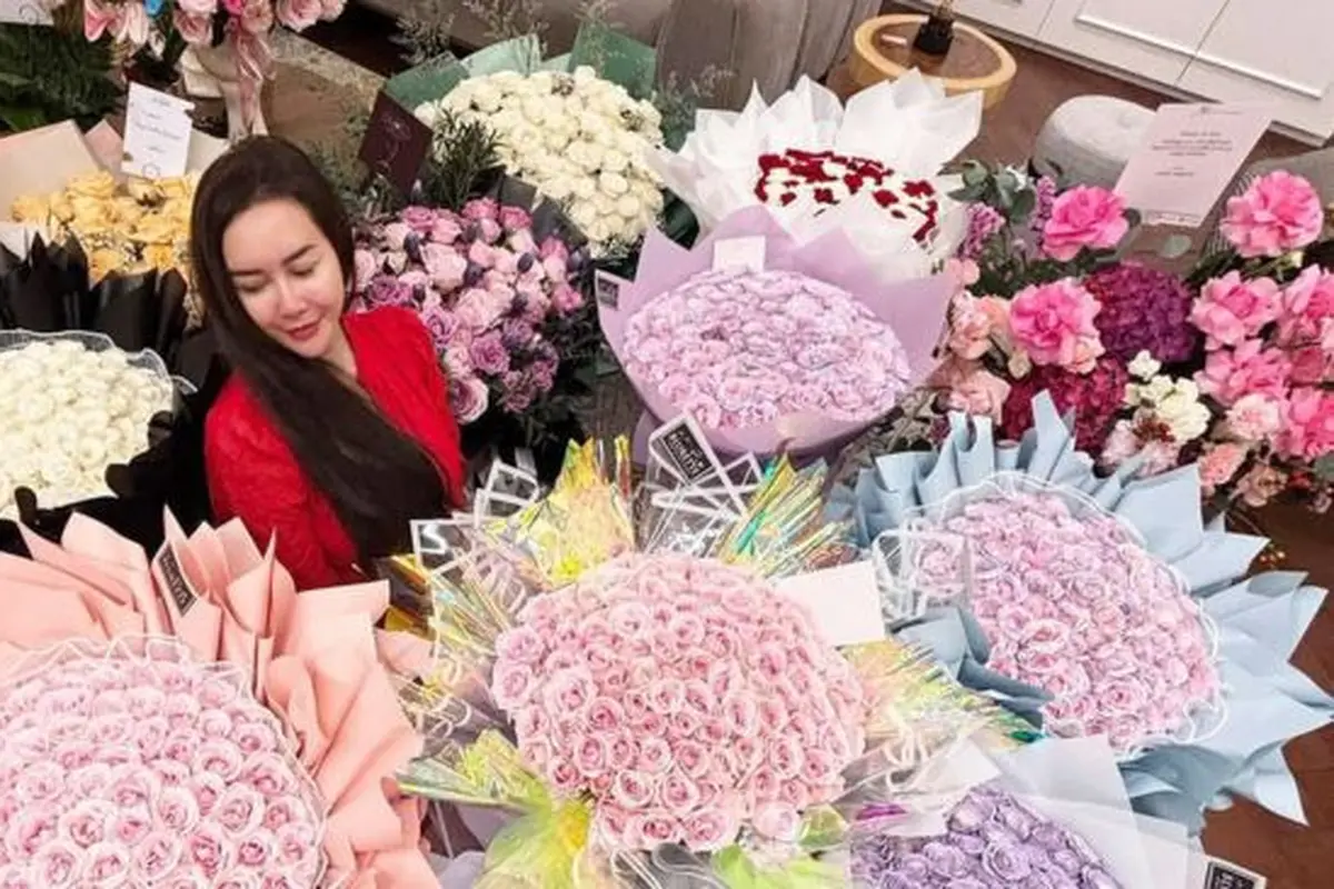 Potret Aura Kasih Rayakan Ulang Tahun ke-38. (instagram/aurakasih)