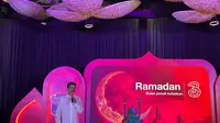 Director & Chief Commercial Officer Indosat Ooredoo Hutchison Ritesh Kumar Singh menjelaskan tentang kampanye kebaikan Tri di bulan Ramadan 2024 (Liputan6.com/ Agustin Setyo Wardani)