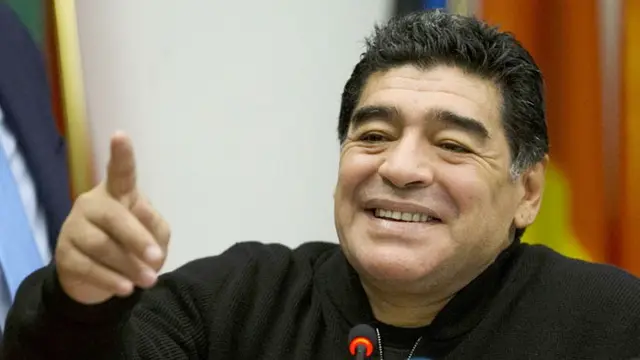 Video Maradona Terlibat Perkelahian di Jalan