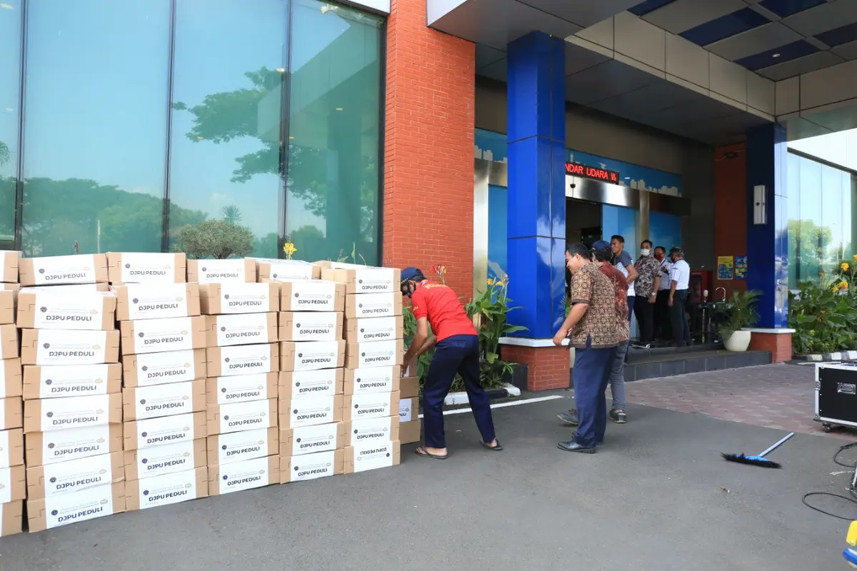 Bantuan dari Otoritas Bandara untuk pekerja di Bandara Soetta dan Halim Perdanakusuma.