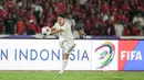 Pemain Timnas Indonesia, Wahyu Prasetyo memberikan umpan silang kepada rekannya pada laga Kualifikasi Piala Dunia 2026 melawan Australia yang berlangsung di Stadion Utama Gelora Bung Karno (SUGBK), Senayan, Jakarta, Selasa (10/09/2024). (Bola.com/Bagaskara Lazuardi)